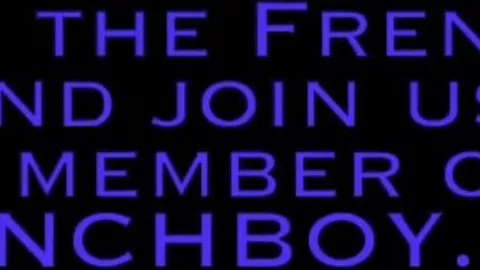 Twink im Jockstrap wird im Sauna bareback genommen