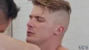 Surra gostosa na banheira de espuma – Jax & Jake Porter