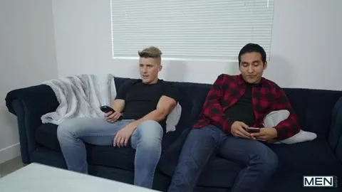 ¿Listo para una corrida facial de tu “daddy”? – John Magnum & Jake Porter