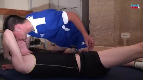 Pegação quente no vestiário de futebol