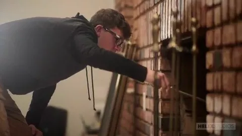 Un jour spécial – Josh Brady baise Collin Adams