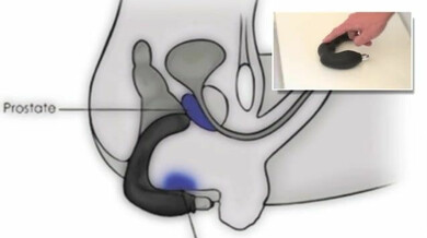 Fabian Esteban prova un sex toy: massaggiatore prostatico