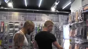 Scopata in un sexy shop gay a Barcellona