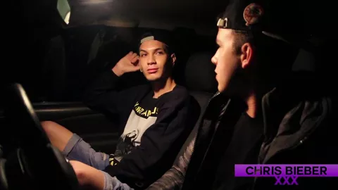 Chris Bieber dose au jus le visage d'un auto stoppeur