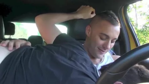 Fabian Esteban bekommt einen Blowjob von einem Anhalter