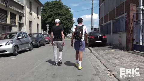 Tahar décharge trois fois sur sa lope - EricVideos