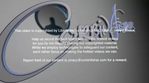 Bello meticcio iniziato al sesso gay da un rosso sexy