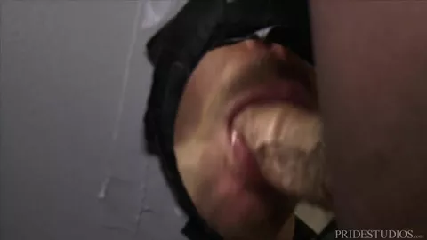 Faminto de pica no glory hole