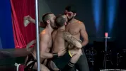 2 strippers pour un homme riche: Tegan Zayne, Ziggy Banks & Stephen Harte