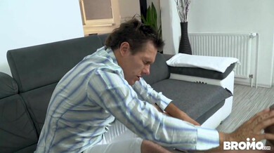 Foot Slut: Ricky, Tomi Run