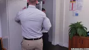 Blowjobs im Büro