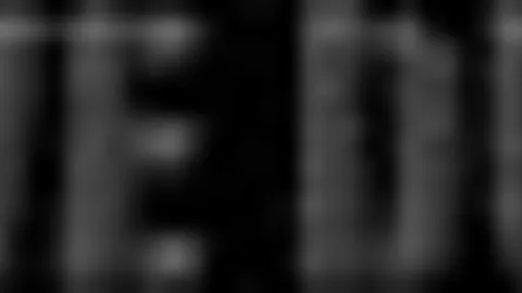 Schwules Paar testet einen Double-Dong-Dildo