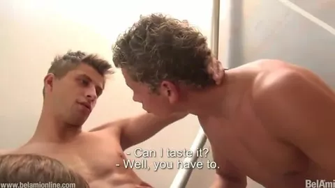 In due si spartiscono il cazzo di Jack Harrer