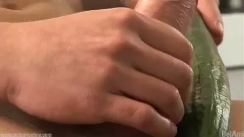 Photoshoot avec Rufus, un jeune modèle nu des pays de l'est