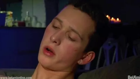 Aus Liebe zu Bali — Nino Valens & Raf Koons