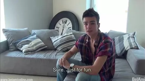 Clinton Nash - Jeune adonis nu avec yeux bleus magnifiques