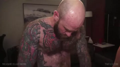 Threesome di orsi bollenti — bareback