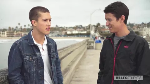 Jeunes Teens sexy baisent ensemble : Evan Parker et Sean Ford (Helix)