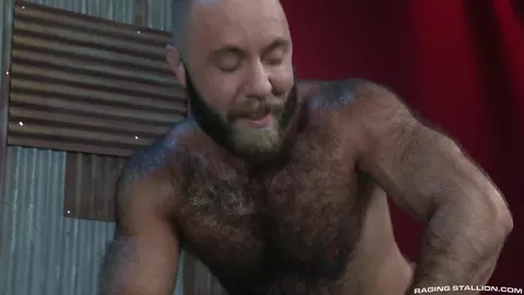 Der Abenteurer mit behaartem Hintern