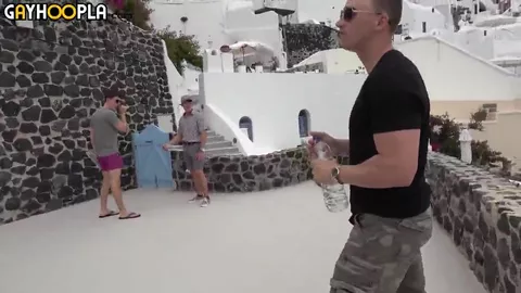 3 touristes américains baisent à Paris