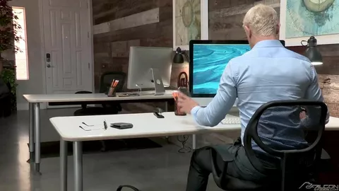 A diferencia de la fotocopiadora, a Alam Wernik le entra bien el relleno