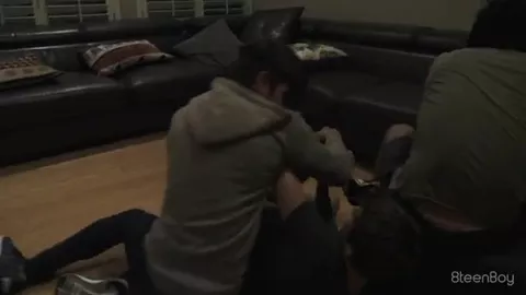 Geiler 18-jähriger Blonder macht hohlkreuz für tiefen Stich