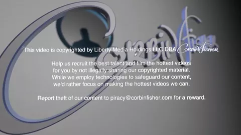 Calentados, estos heteros se dejan rellenar y bañar de leche