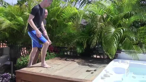 Bareback en el jacuzzi