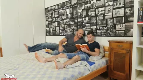 Twink dient einem fetten Macho-Top