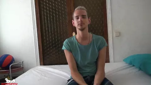 Hugo & Dennis: junge Gutbestückte