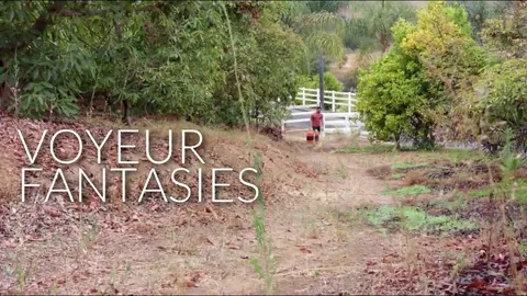 Voyeur schließt sich einem Exhib-Wichser an und bietet seinen Schwanz an