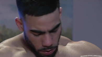 Trio interracial maromba lotado de testosterona