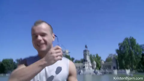 Gogo boy detona um passivo guloso