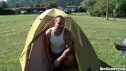 Baise exhib au camping
