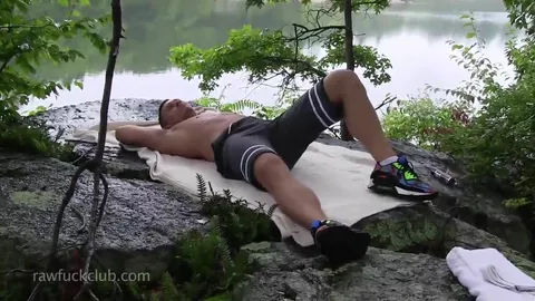 Orgia in mezzo al bosco