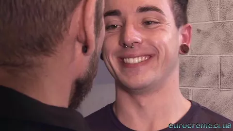 Ich habe deinen großen Schwanz nie vergessen