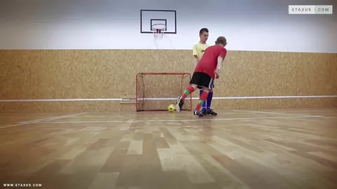 Les footeux s'enculent après l'entrainement