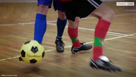 Les footeux s'enculent après l'entrainement