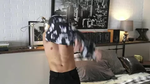 HelixStudios — Tyler Hill Solo-Session