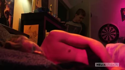 HelixStudios – Max Bends Bastian – Max Carter, Bastian Hart