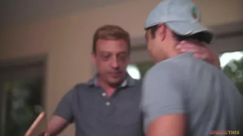 Joven fumeta es disciplinado