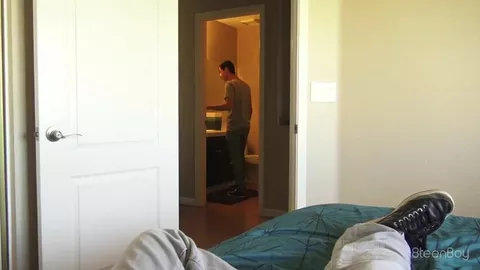 HelixStudios — Fecha a porta — Caleb Gray, Nicholas Romero