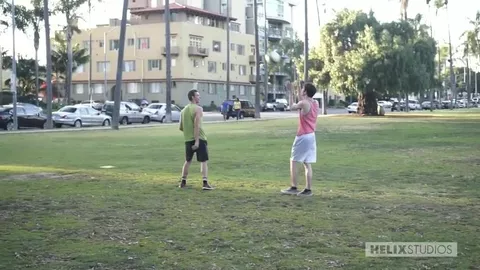 HelixStudios — Geile Fußballer — Kody Knight, Benjamin Baker