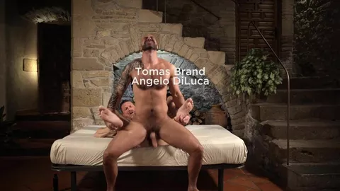 LucasEntertainment — Bareback Boyfriends & Bros — Tomas Brand feconda il suo boyfriend Angelo Di Luca