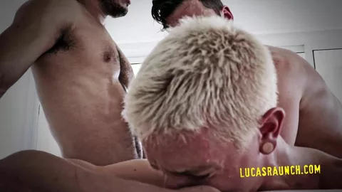 LucasEntertainment — Juego con dildo gigante — Rico Marlon, Damon Heart & Cody Winter