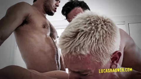 LucasEntertainment — Gioco con dildo gigante — Rico Marlon, Damon Heart & Cody Winter
