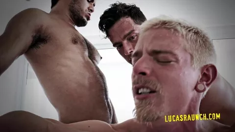 LucasEntertainment — Gioco con dildo gigante — Rico Marlon, Damon Heart & Cody Winter