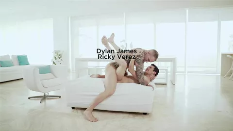 Lucas Entertainment — Dylan James féconde la gorge et le cul de Ricky Verez