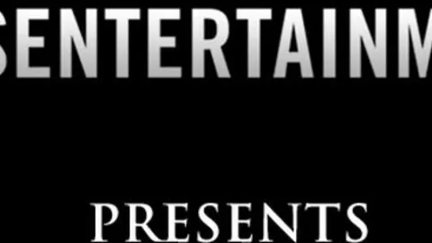 Lucas Entertainment — Comrad Blu raw gefickt von Mikoah Kan & Brock Rustin