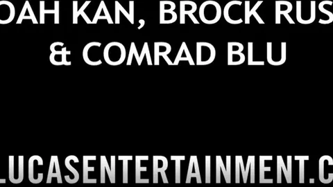 Lucas Entertainment — Comrad Blu scopato bareback da Mikoah Kan & Brock Rustin